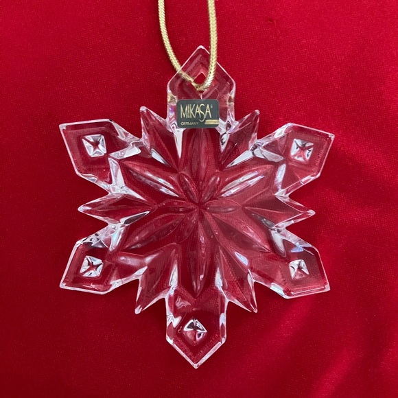 Mikasa snowflake ornament - Picture 1 of 3